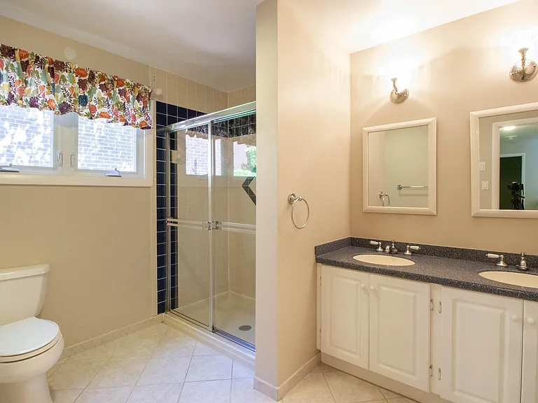 3503 Redwood Ct — Photo 49
