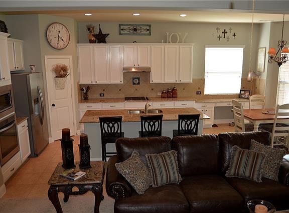 3rd image of 2607 Independence Dr