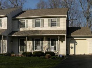 1713 Betz Farm Dr, Lancaster, PA 17603
