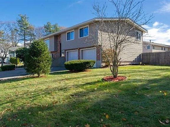 2nd image of 36 Highland Glen Dr