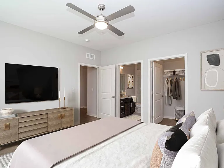 10001 Oak Bridge Cir #10001 — Photo 9