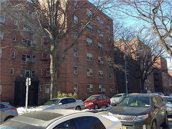 1st image of 13525 Hoover Ave APT 1N
