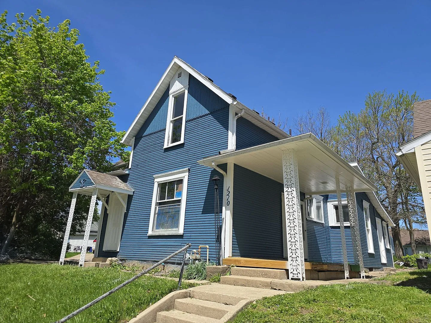 Fully Renovated Home Historic West Side of Downtown — Photo 1