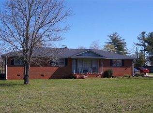 204 Greenmeadow Cir, Anderson, SC 29626