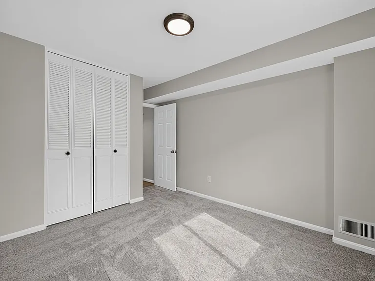 4898 Wheatstone Dr — Photo 23