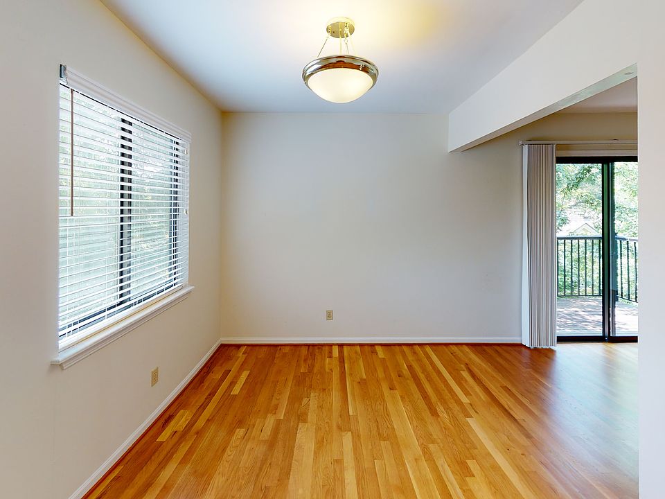 1st image of 4133 Oak St APT 3