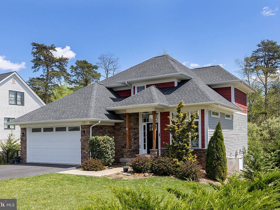 1st image of 112 Colonial Dr