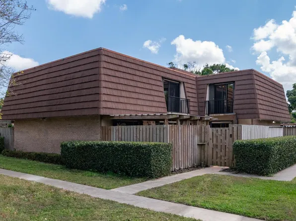 704 7th Lane, Palm Beach Gardens, FL 33418