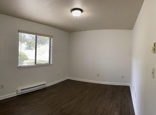 1135 5th St #8, Monterey, CA 93940