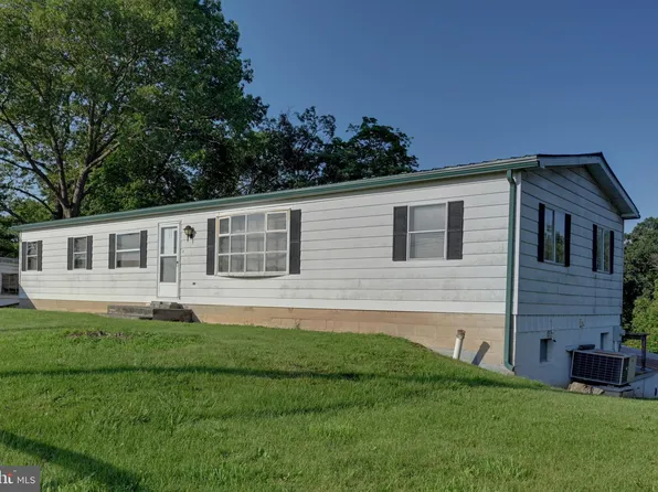 1296 N Browns Dam Dr, New Oxford, PA 17350