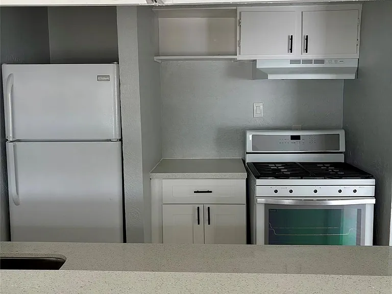 1125 Ann St #11 — Photo 10