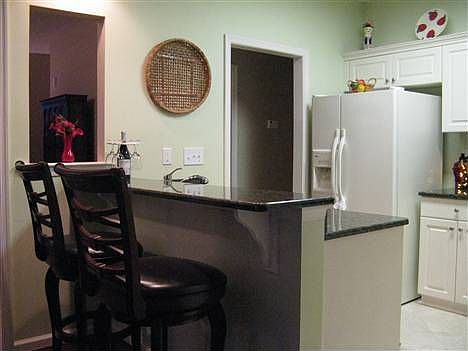 5th image of 301 Melrose Ct