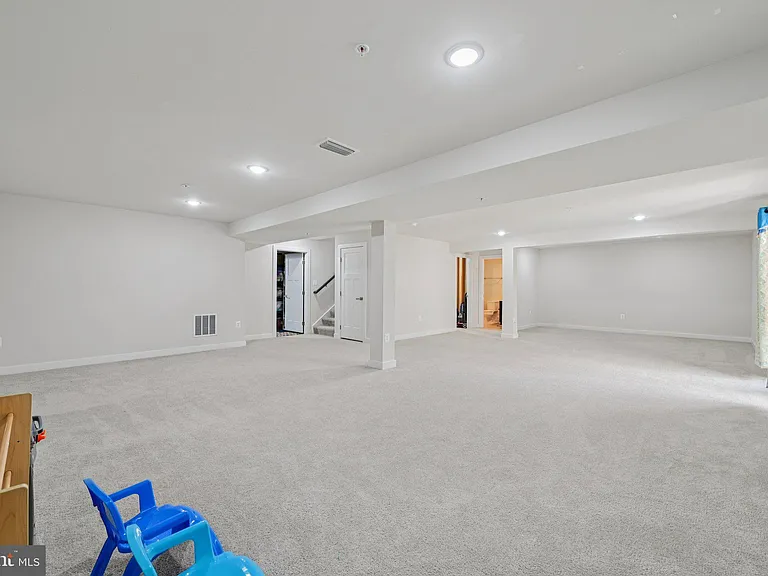 5830 Barts Way — Photo 36