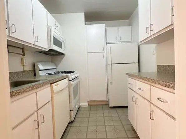 13516 82nd Ave Unit 4, Jamaica, NY 11435