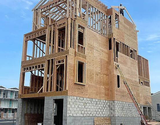 4th image of 400 E Louisville Ave #2.02