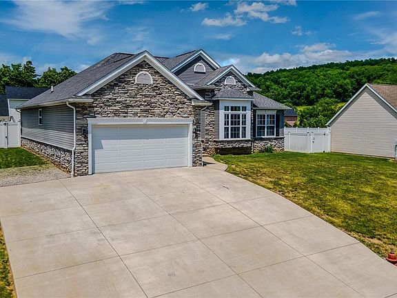 2nd image of 104 Dipino Dr
