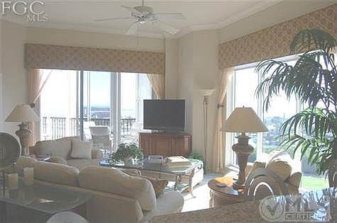 3rd image of 4198 Bay Beach Ln APT 1H6