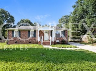 24 Prestbury Dr, Greenville, SC 29605