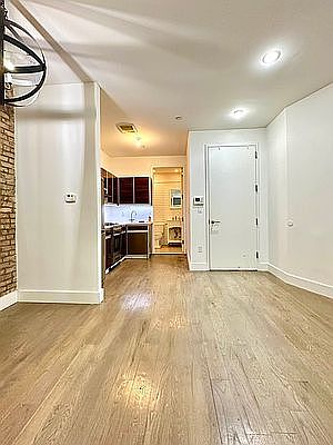 4th image of 1072 Bergen St #1H