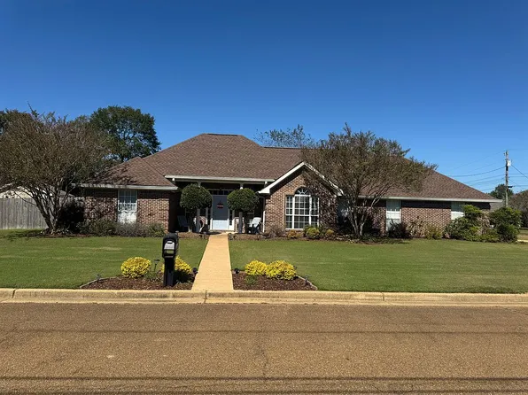 669 Jones Dr, Columbus, MS 39702