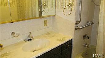 4th image of 3107 Freemansburg Ave