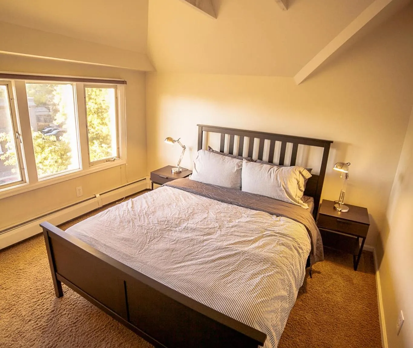 1 bed, 900 sqft, $1,800 — Photo 2