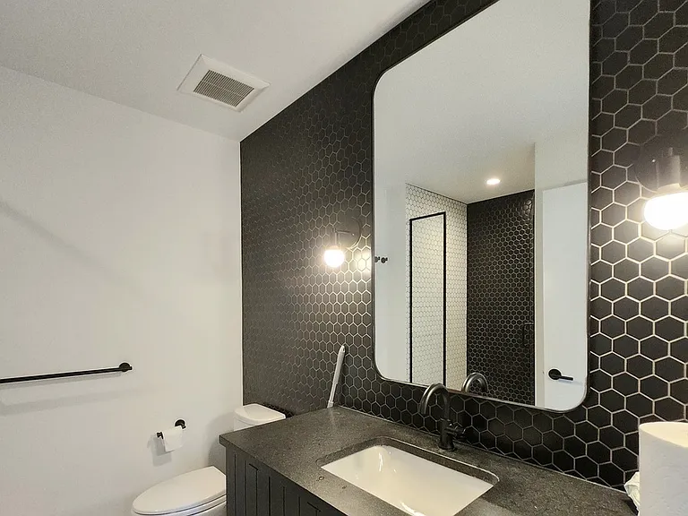 3228 W Palmer St #7 — Photo 5