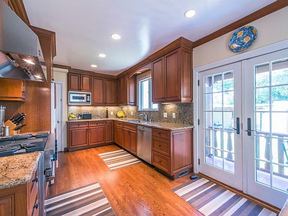 5th image of 103 Castilian Way