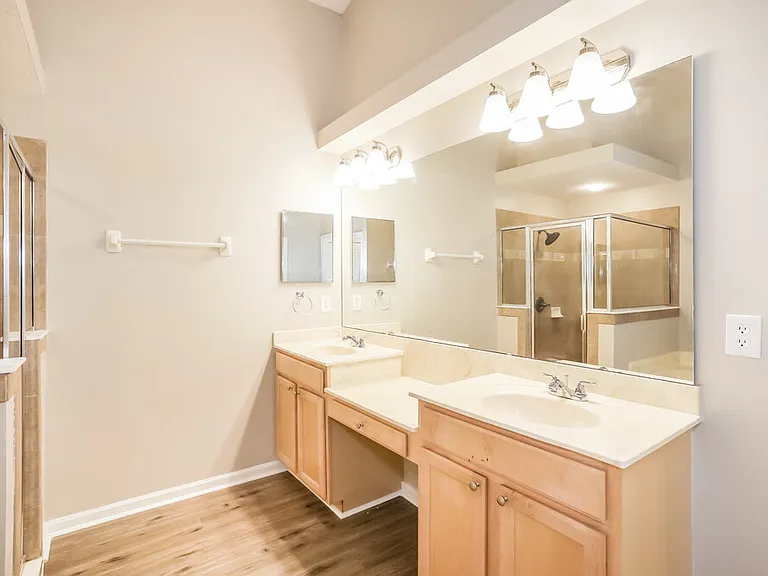 952 Silver Spring Ct — Photo 10