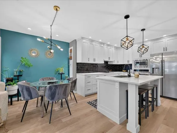 33 N Stonegate Dr NW #23, Airdrie, AB T4B 2V6