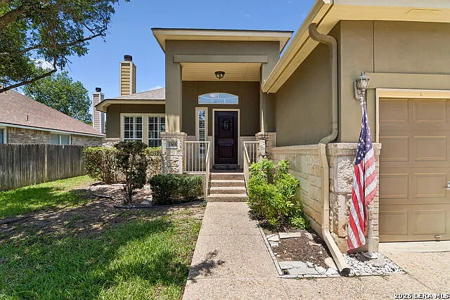 4 bed, 2.0 bath, 2488 sqft, $3,300 — Photo 4