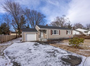 24 Bowen Rd, North Haven, CT 06473