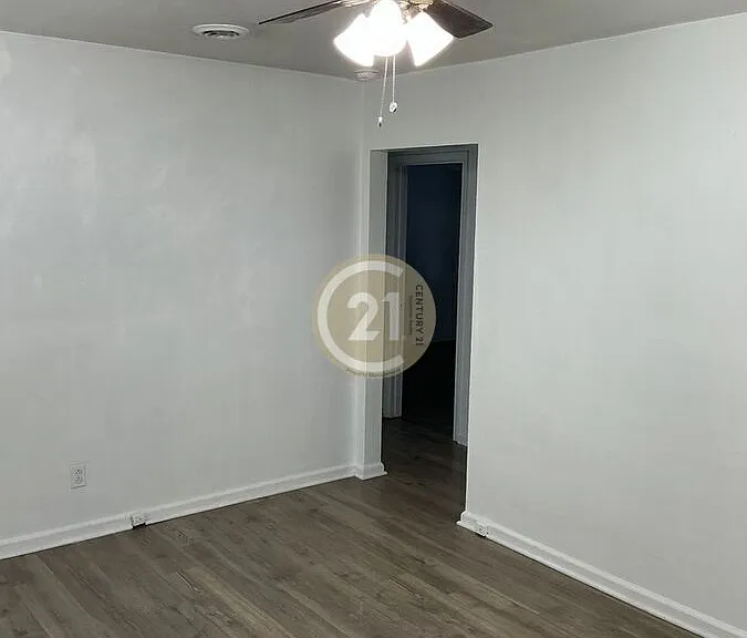 175 Orange Ave #1 — Photo 4