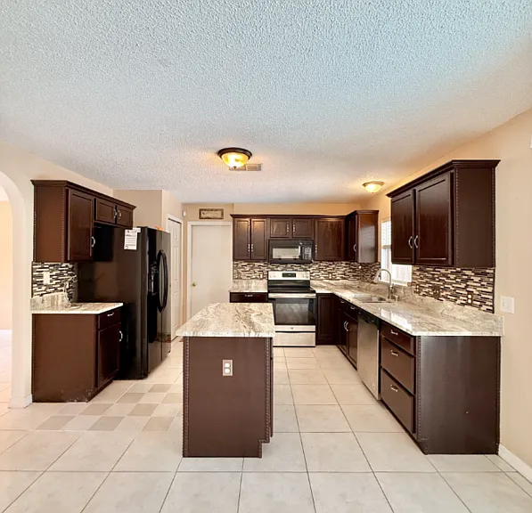 1431 Teal Dr — Photo 6