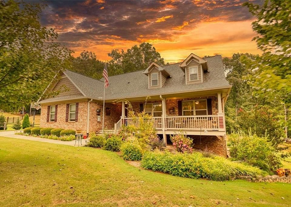 1st image of 355 Louie Ln