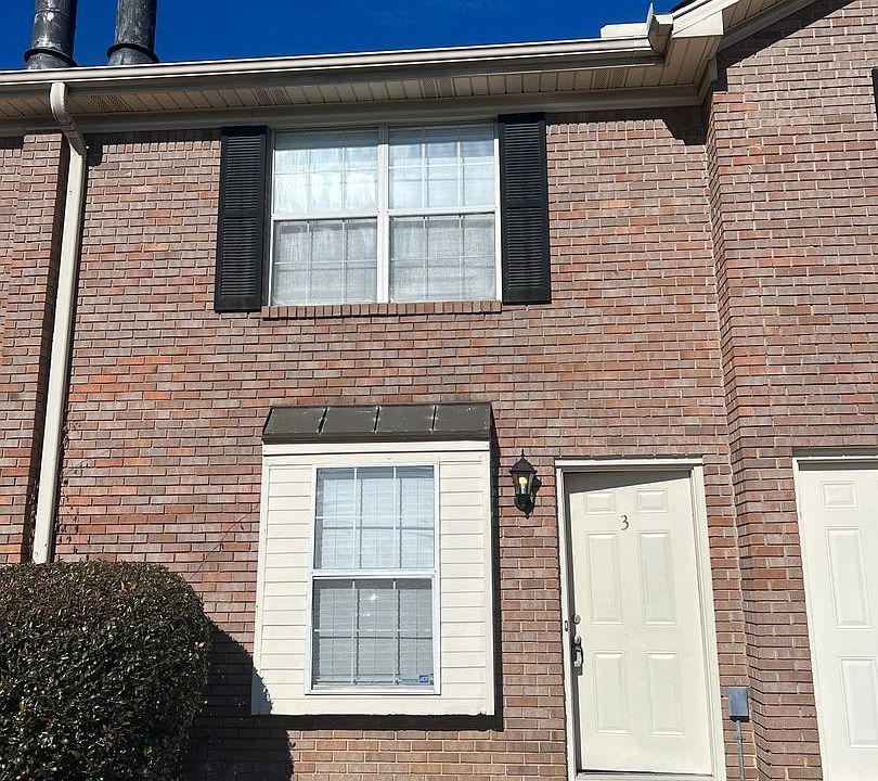 1st image of 1605 Hackberry Ln APT 3
