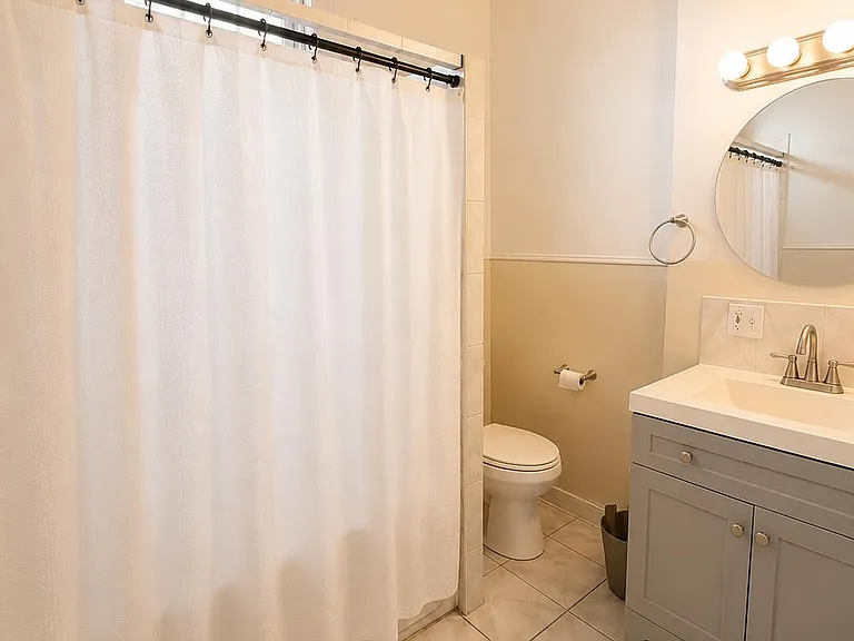 187 Clerk St #2 — Photo 11