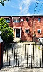 582 Hendrix Street