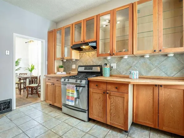 430 S 15th Ave NE, Calgary, AB T2E 1H4