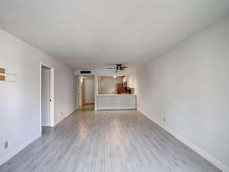 11 Royal Palm Way #1040 — Photo 20