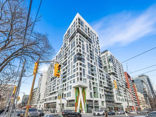 27 Bathurst St, Toronto, ON