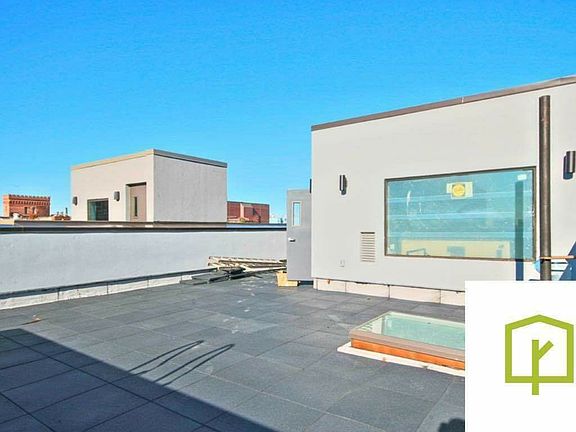 3rd image of 85 Montrose Ave #2N