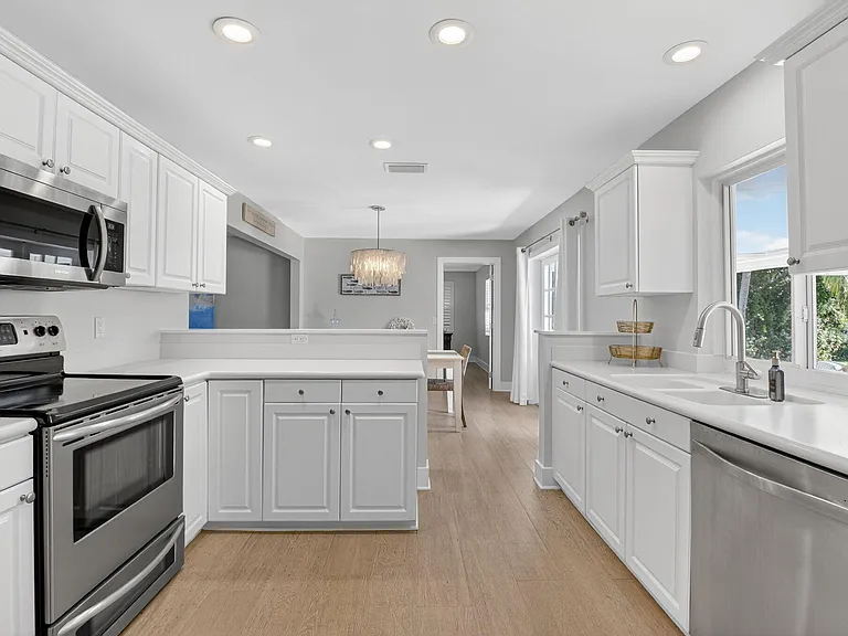 4690 Palo Verde Dr — Photo 12