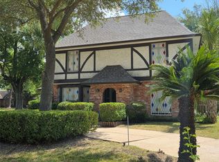 14203 Burgoyne Rd N, Houston, TX 77077