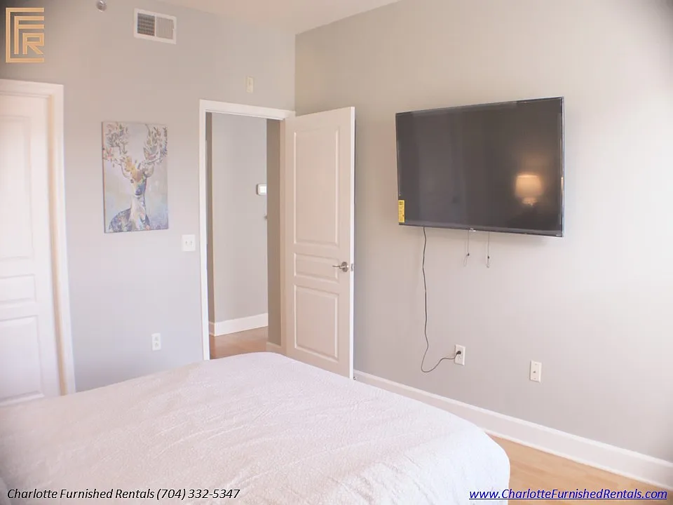 1315 East Blvd — Photo 3