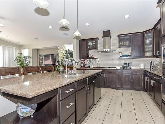 3rd image of 9885 Cove Haven Ct