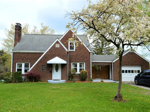 458 New Castle St, Slippery Rock, PA 16057