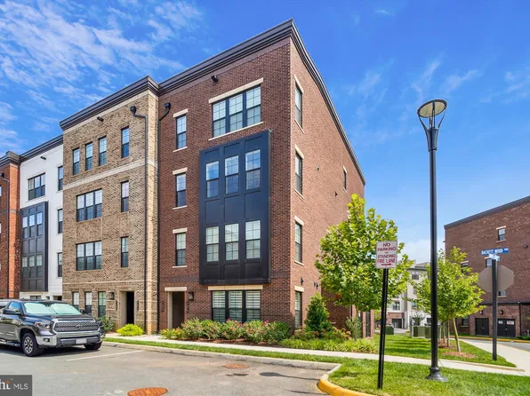 7473 Backett Wood Ter #1220, McLean, VA 22102