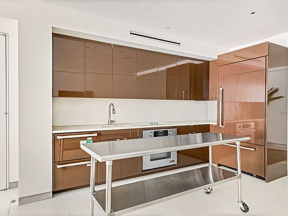 5th image of 145 6th Ave Ste 5C