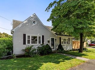 2 Orchard Ter, Salem, MA 01970